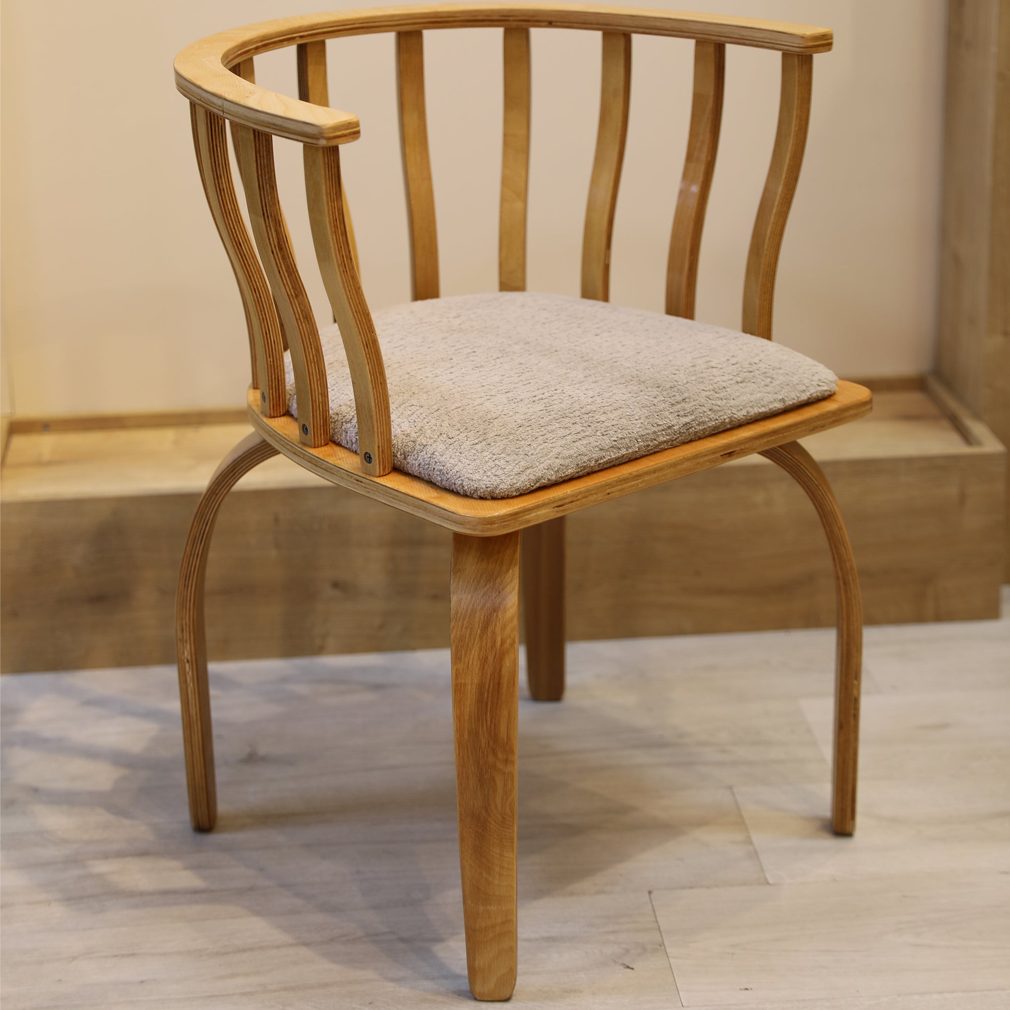 Französisches Design-Stuhlset (2-stück) | 47 cm Sitzhöhe, bequemer Ess- und Arbeitszimmerstuhl aus Holz
