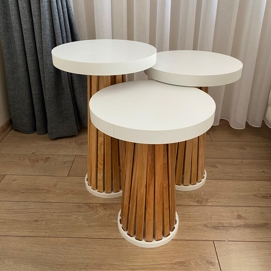 Mantar 3-stück Satztisch-Set | Beistelltisch | Moderne Buchenlatte, 36 mm MDF-Platte | Ineinander greifende runde Beistelltische